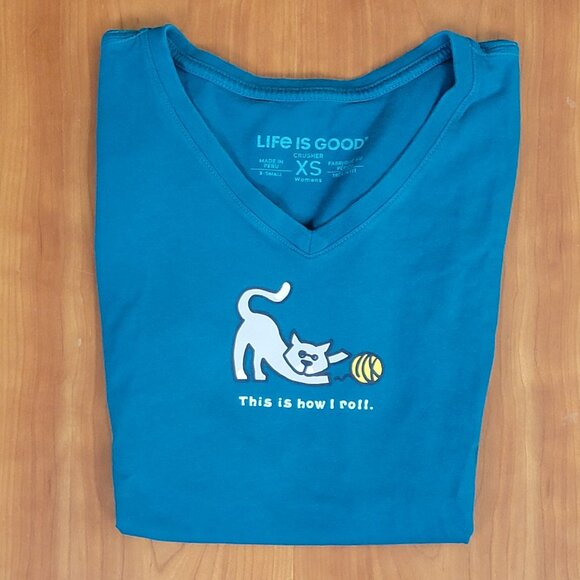Life Is Good Aqua V-Neck Short Sleeve This Is How I Roll Cat Crusher Tee - XS - Picture 3 of 8
